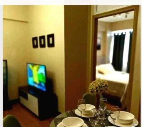 The Lancris Residences, 2 Bedrooms, 1 Bathroom, Living-Room, Kitchen & Pool Is Free Paranaque City Esterno foto