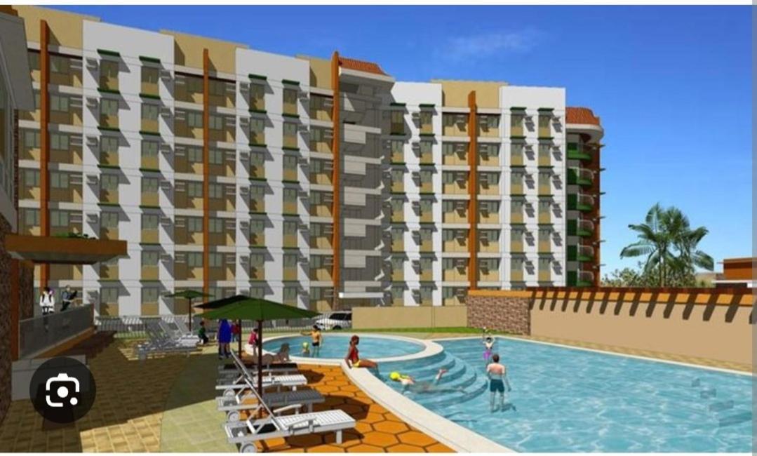 The Lancris Residences, 2 Bedrooms, 1 Bathroom, Living-Room, Kitchen & Pool Is Free Paranaque City Esterno foto